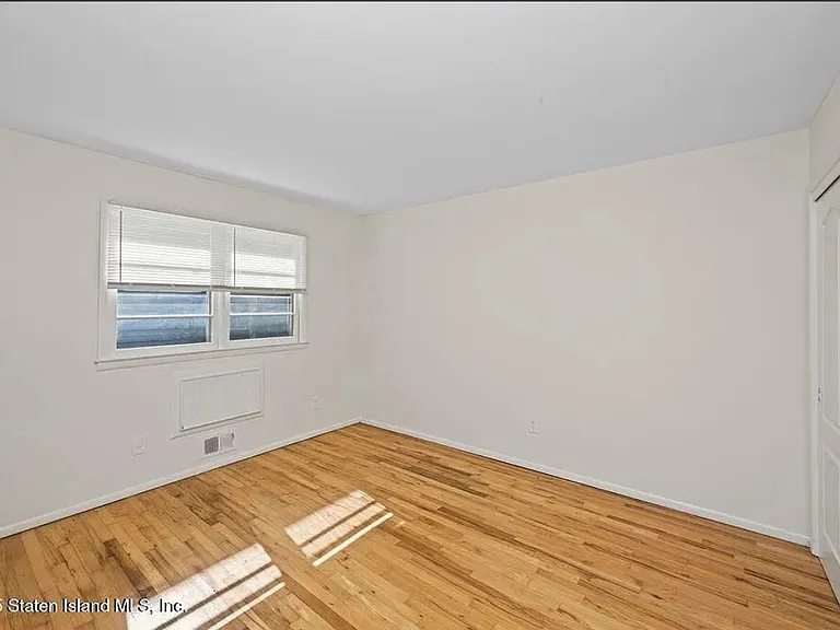 220 Ogorman Ave — Photo 7