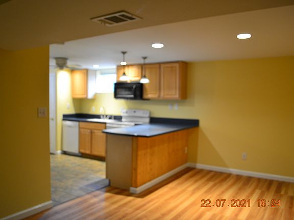 4th image of 837 Turf Valley Dr