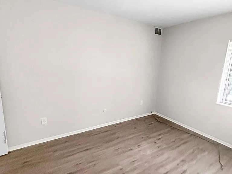 5085 Sanlin Dr — Photo 18