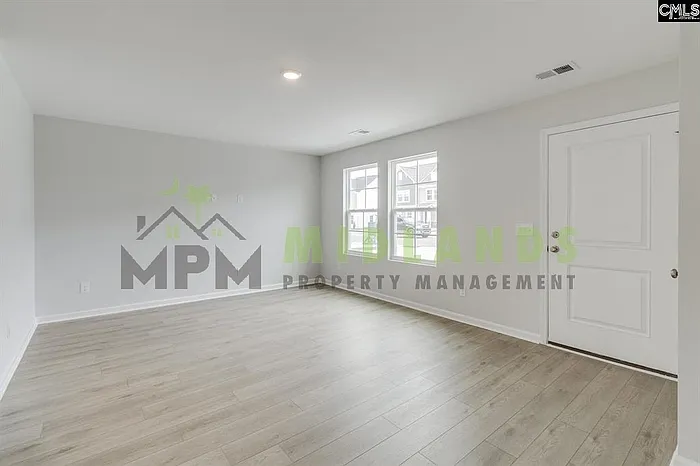 3068 Harborview Dr — Photo 5