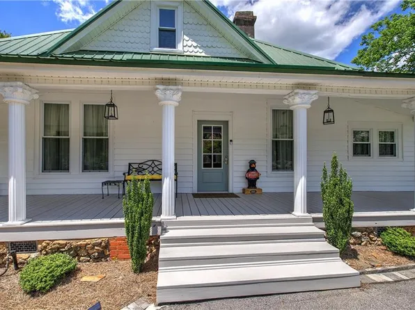 102 King St, Adairsville, GA 30103
