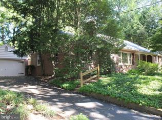 1223 Hillcrest Rd, Akron, PA 17501