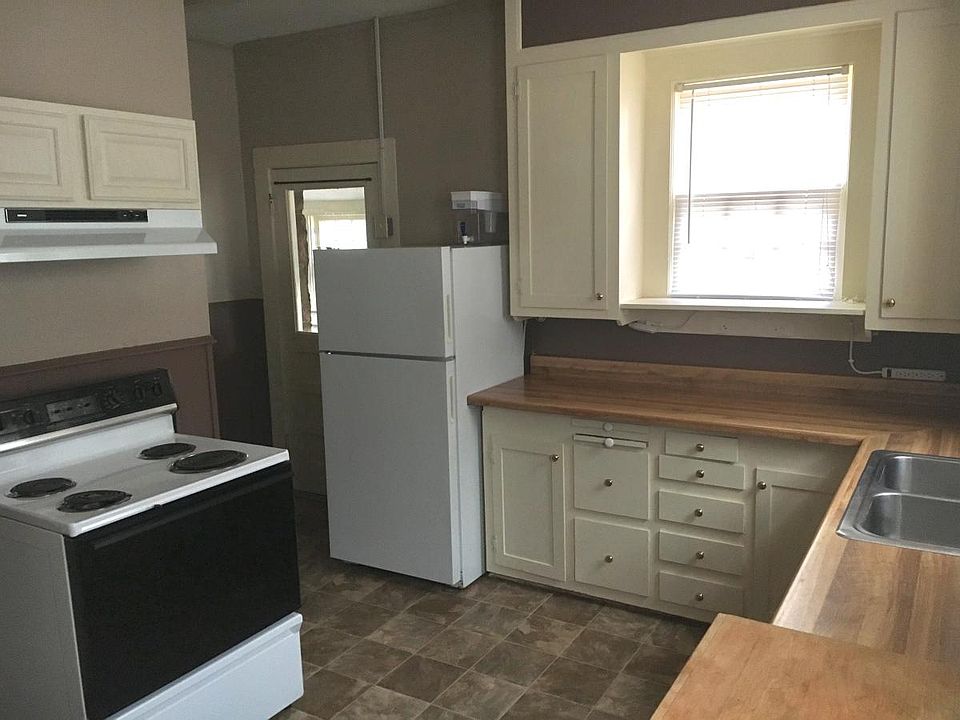 2nd image of 500 E Vine Ave