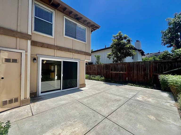 975 Owsley Ave — Photo 21