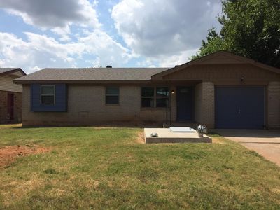 105 S Dallas Ave, Moore, OK, 73160