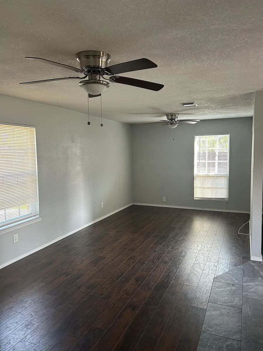 Building Photo - 4605 Navajo Trl