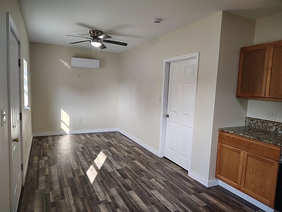 5th image of 250 Wilson St #A