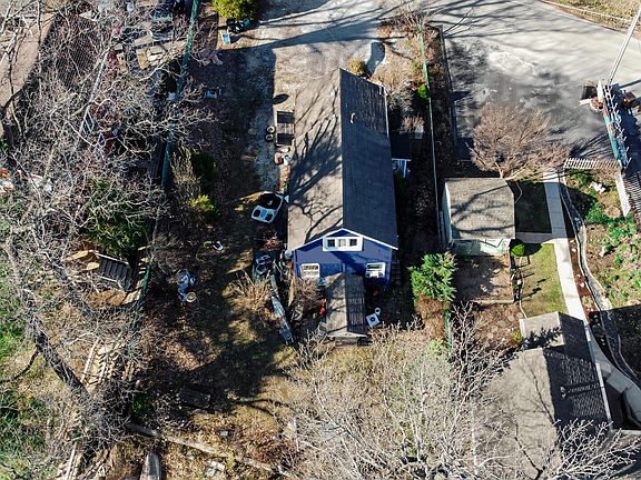 5th image of 1210 Edgewater Beach Rd