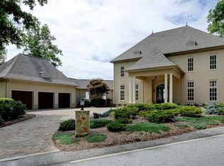 29 Falling Star Way, Landrum, SC 29356