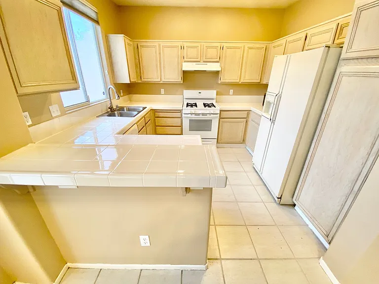 1605 Cimarron Crest St — Photo 11