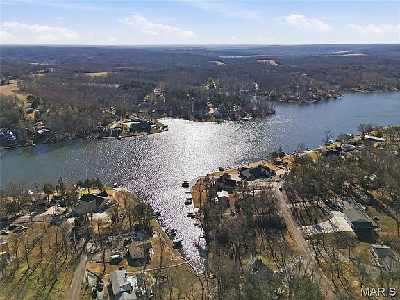 5th image of 5883 N Lakeshore Dr