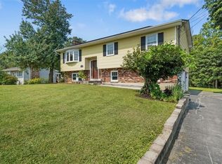 23 Lorelei Dr, Middletown, NY 10940
