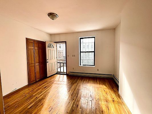 5th image of 224 Sackett St #2L