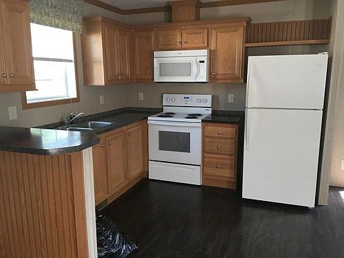 2nd image of 39 Woodside Dr