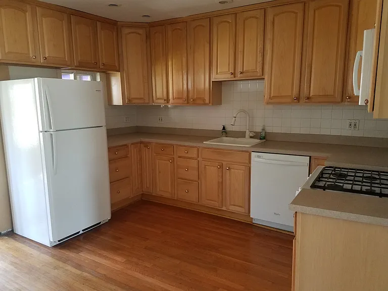 6929 Conley St — Photo 6