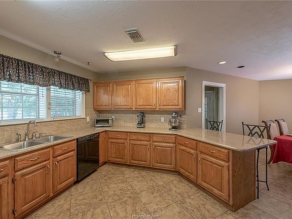 5th image of 1514 Wayfarer Ln
