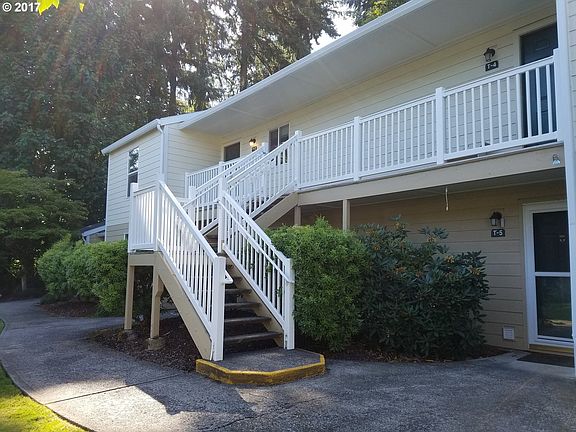 2nd image of 13216 NE Salmon Creek Ave Unit T2