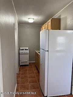 4th image of 613 E Blanco St