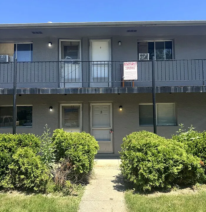 160 N Sylvan Ave #3