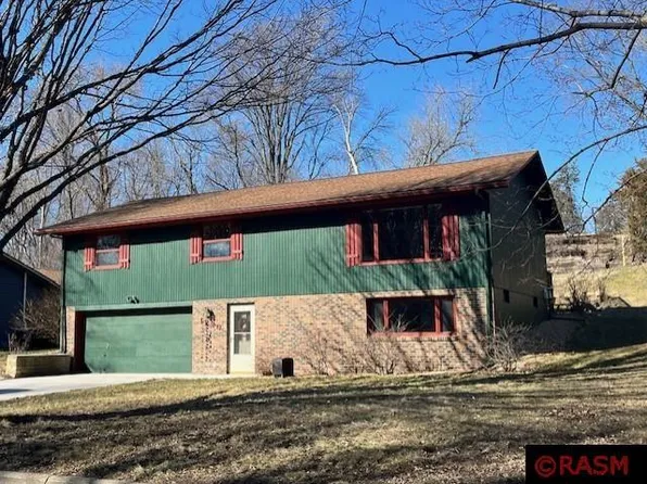 1220 Church St, Saint Peter, MN 56082