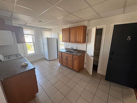3rd image of 721 Broadway APT 5