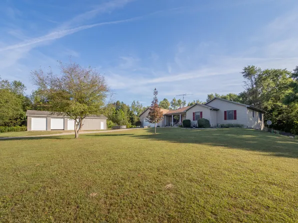 34219 M 40, Paw Paw, MI 49079