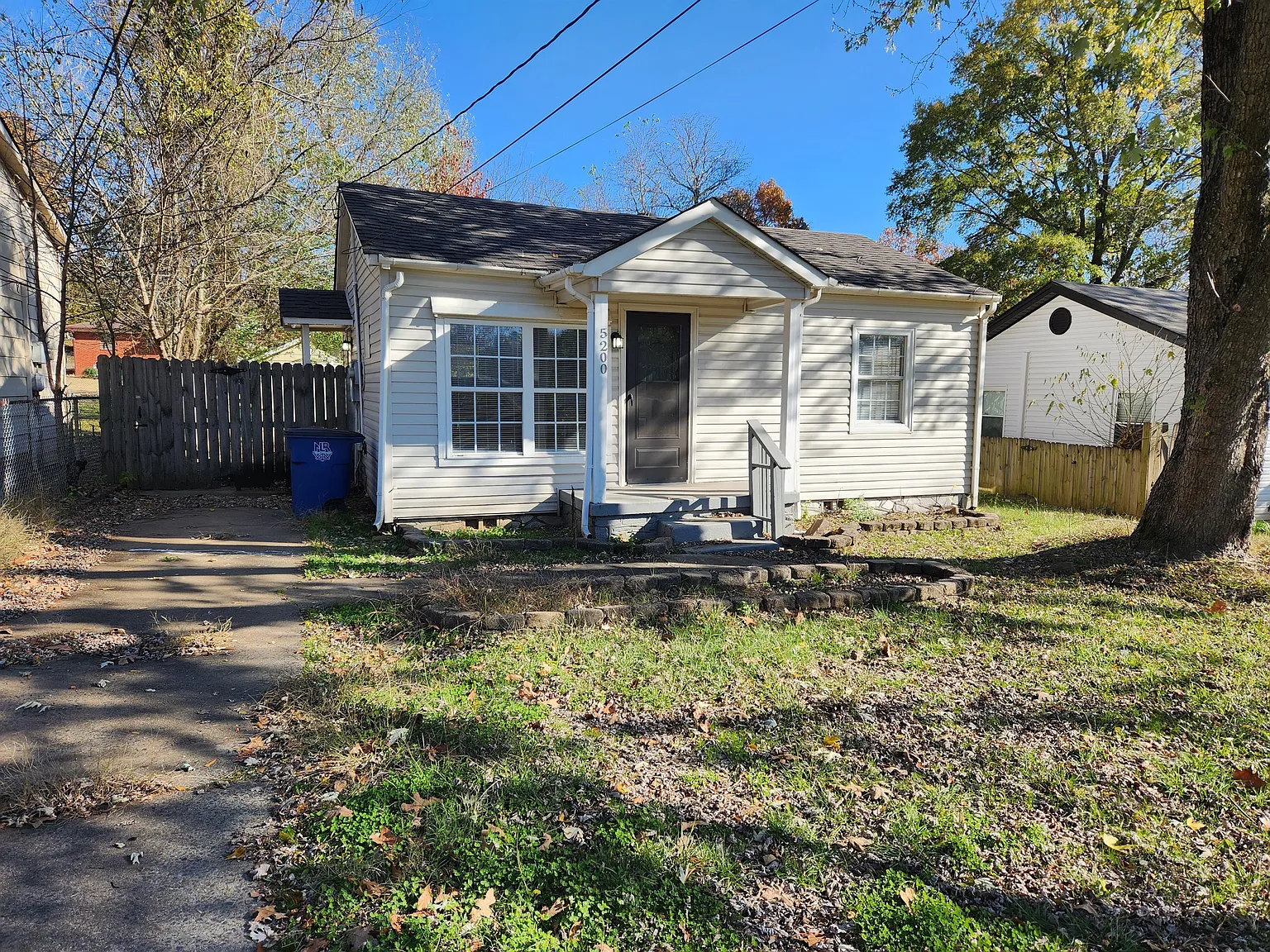 5200 Chandler Street - 1 — Photo 1