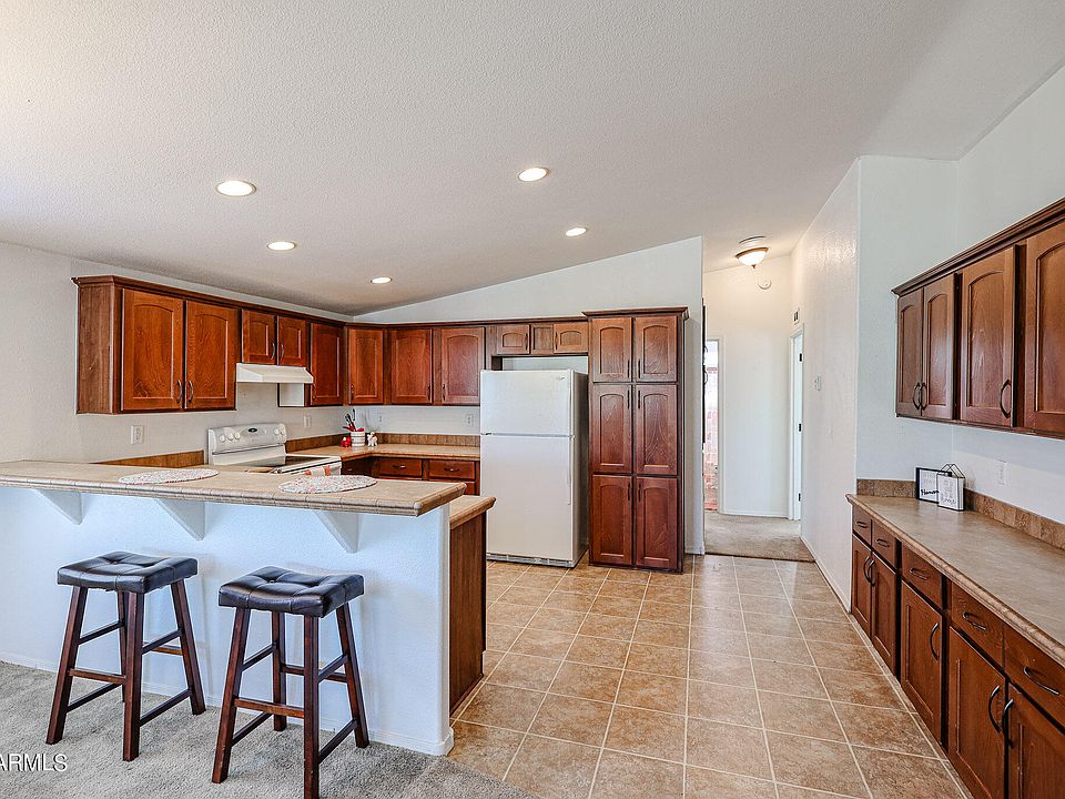 1st image of 10960 N 67 Avenue #117