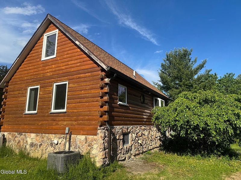 2nd image of 26 Squire Lane