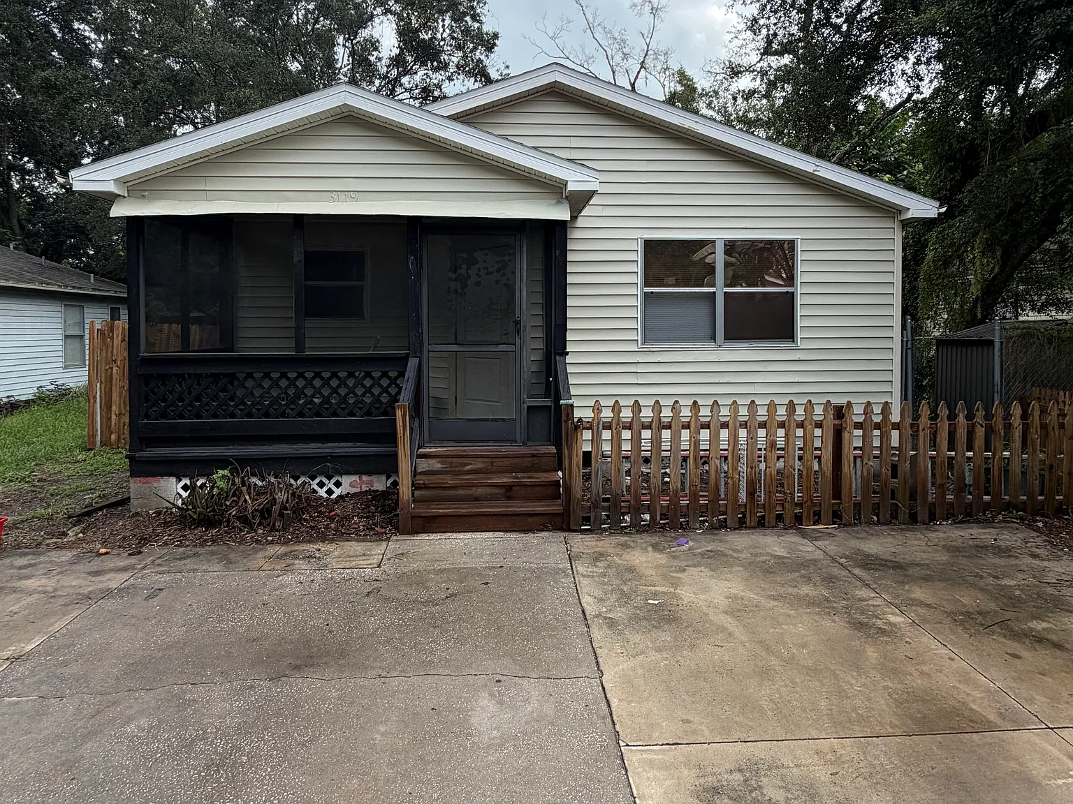 3 bed, 1052 sqft, $1,850 — Photo 2
