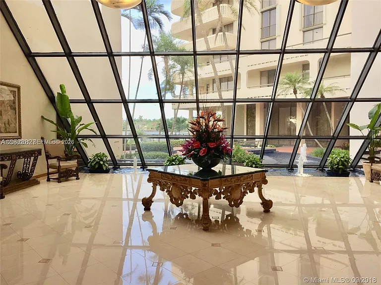 19707 Turnberry Way #4L — Photo 4