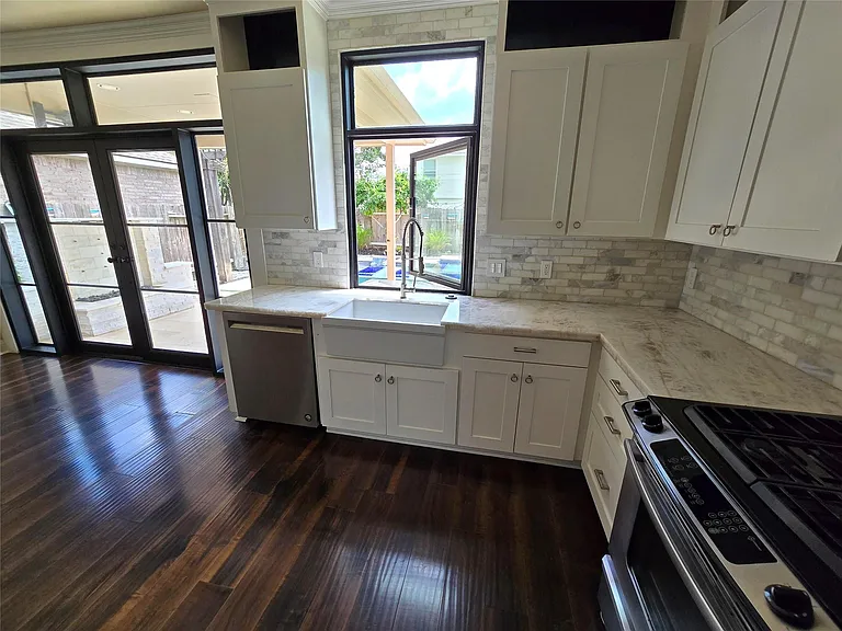 6119 Grassy Haven Ln — Photo 14