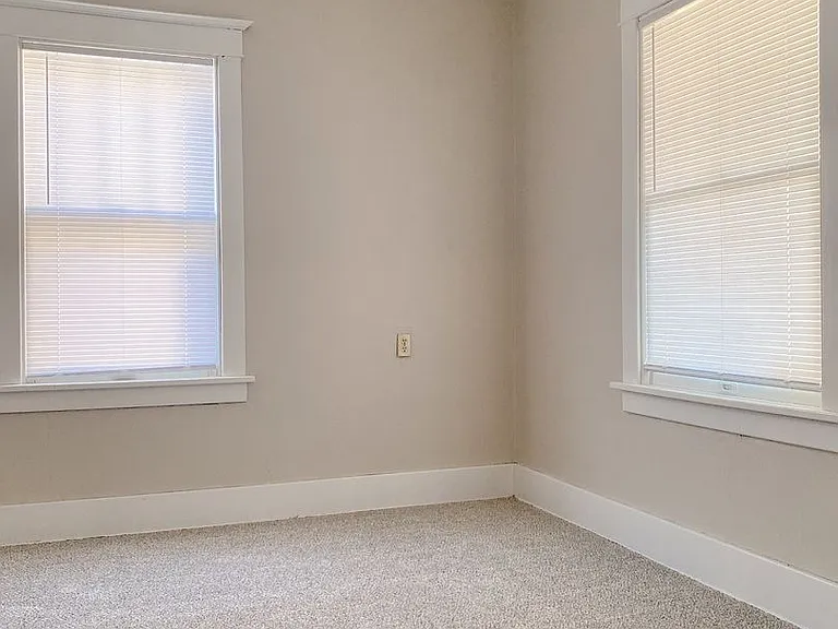 2436 Laurel Ave — Photo 10