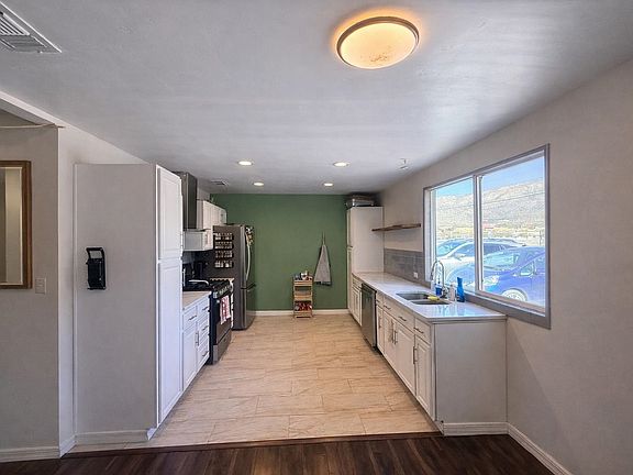 4th image of 2309 Cornell Ave