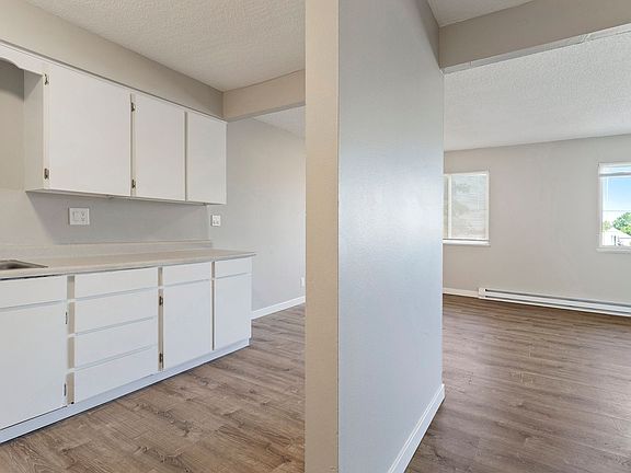 5th image of 2600 NE Lombard St #2606