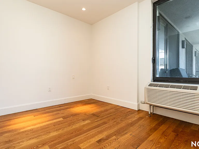 1 Duffield St #325 — Photo 8