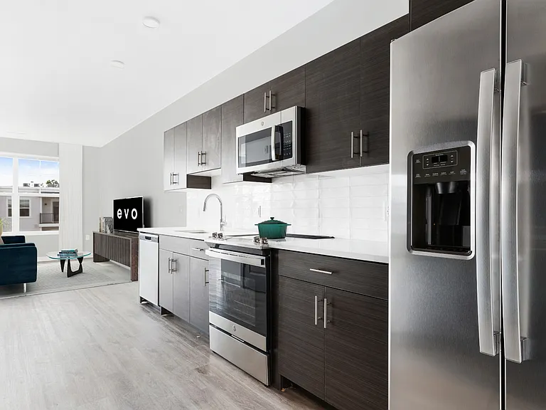 EVO Apartments — Photo 35