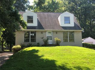 8900 Saint Cyr Dr, Saint Louis, MO 63136