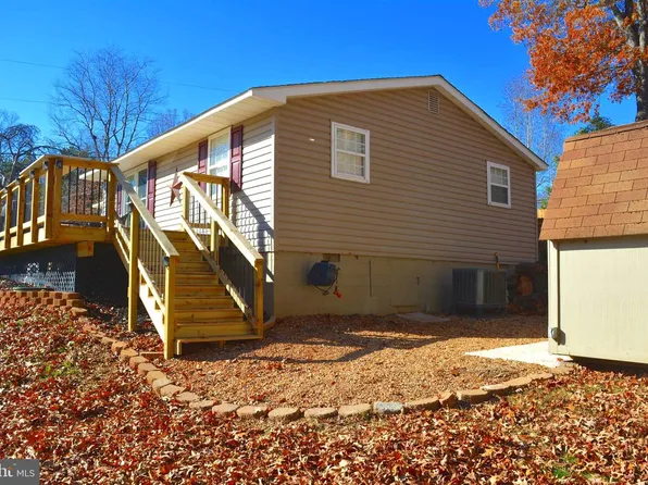 107 Boundary Dr, Stafford, VA 22556