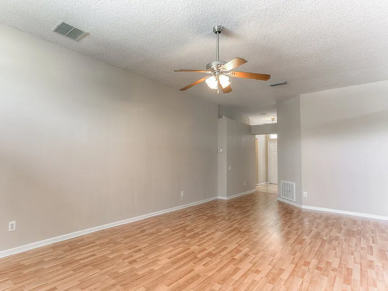 10422 Hunters Haven Blvd — Photo 2