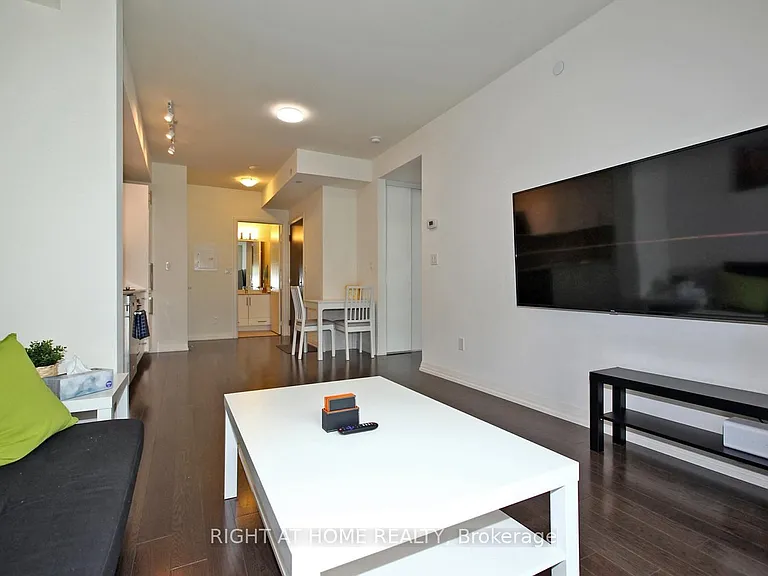 460 Adelaide St E #525 — Photo 7