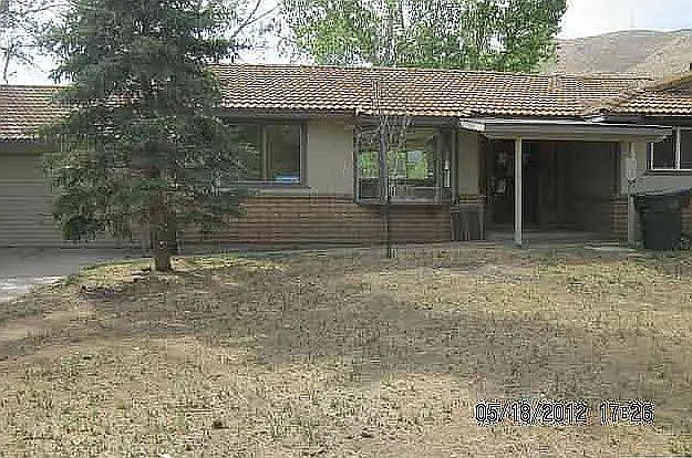 2nd image of 810 Ruby Ln