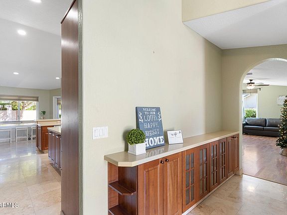 3rd image of 831 N HILL Circle