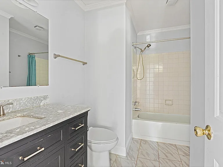 13345 Point Rider Ln — Photo 31