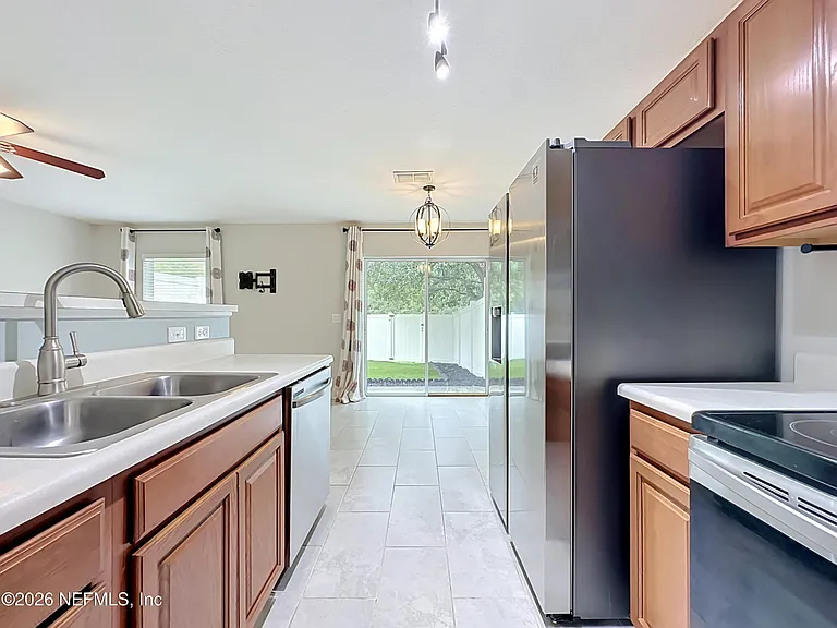 8224 Halls Hammock Ct — Photo 13
