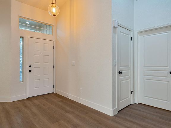 5th image of 7621 Suncove Lane
