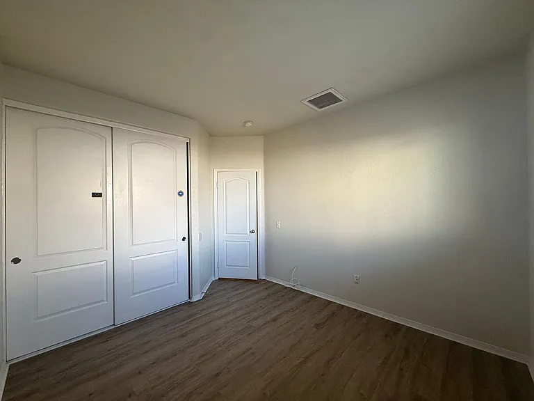 2751 Garnet Ln — Photo 7