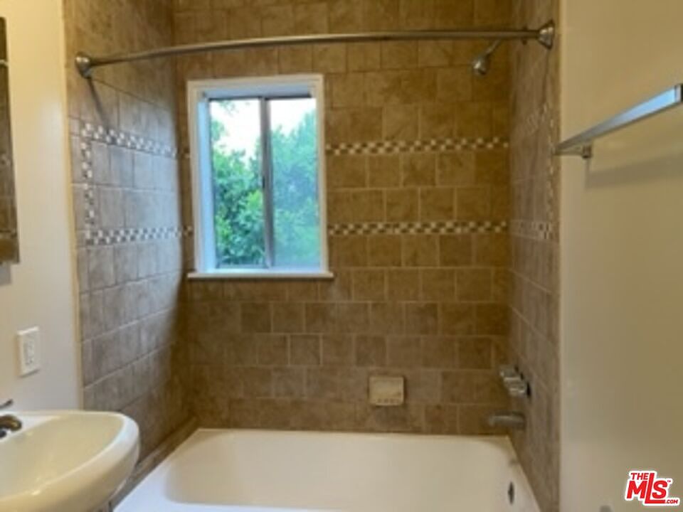 2nd image of 11225 Emelita St #1/2