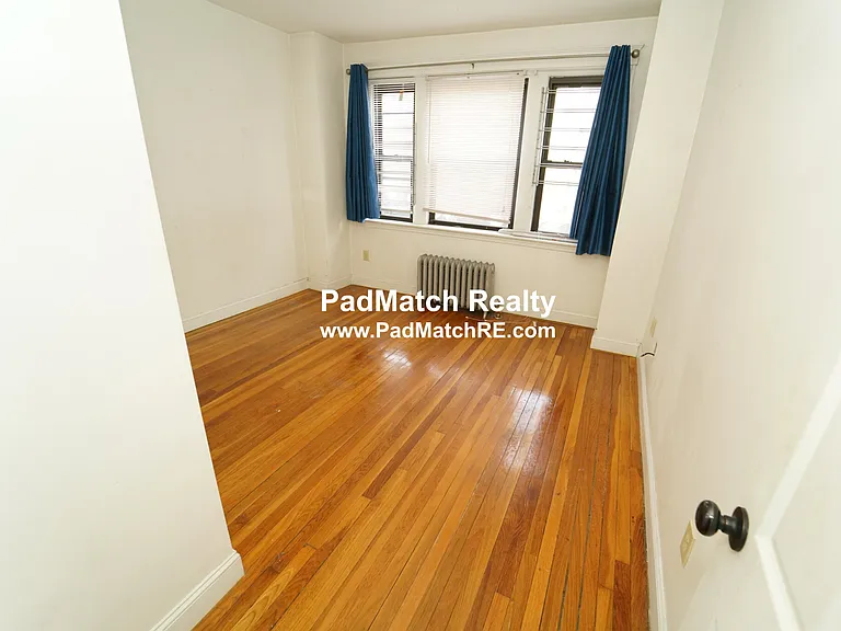 19 Egremont Rd #1 — Photo 4