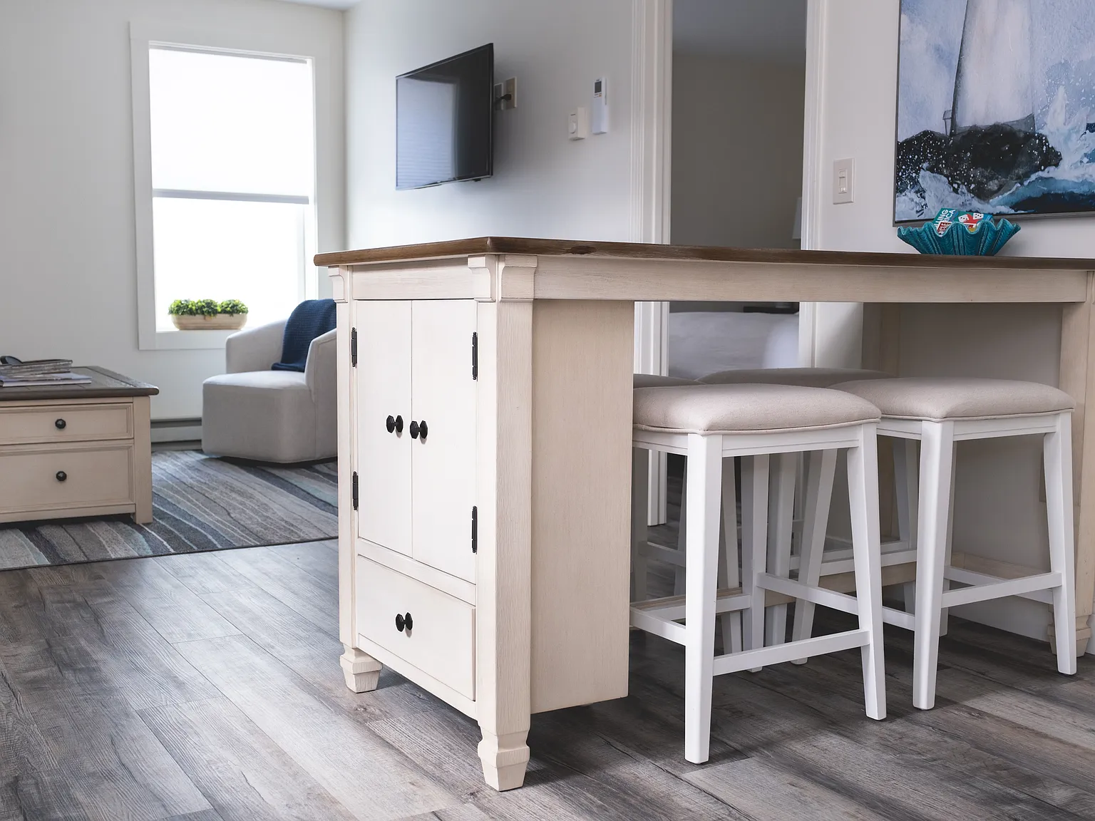 1 bed, $2,400 — Photo 2